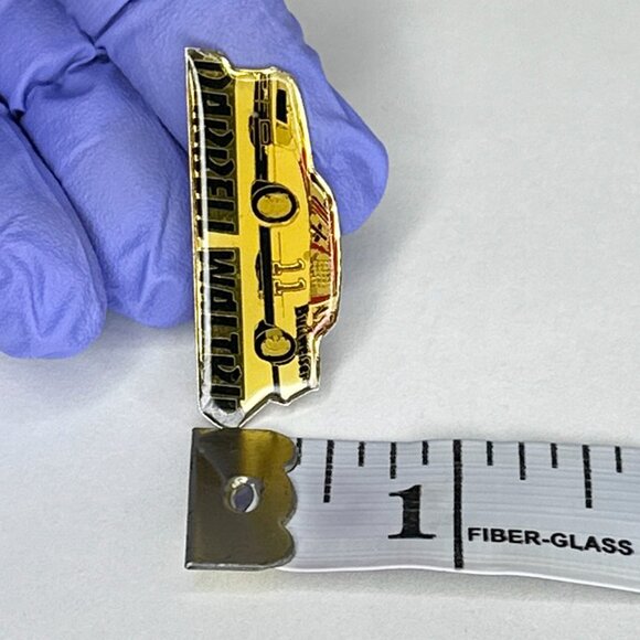 Vintage‎ Darrell Waltrip #11 Budweiser Car Yellow Black Hat/Jacket/Lapel Pin - Picture 5 of 8